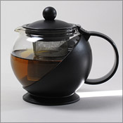 Glass teapot with infuser